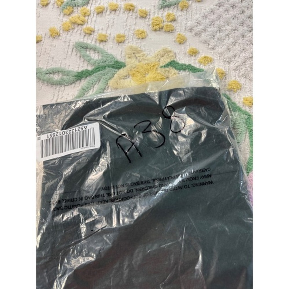 Attitudes by Renee Green Long Sleeve Raglan Top Tiered Hem NWT Size Medium - Picture 9 of 9